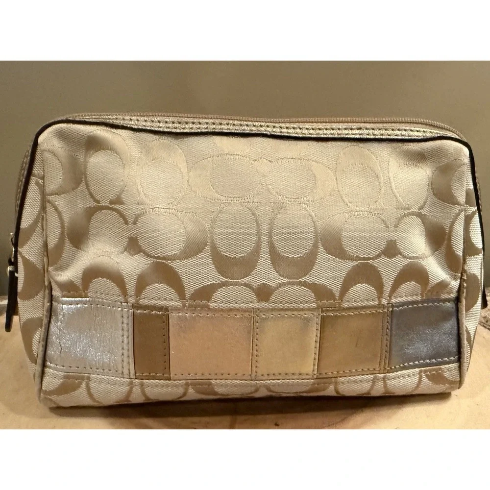 COACH Tan Signature Y2K patchwork Multicolor Metallic Zip‎ Cosmetic Case Bag